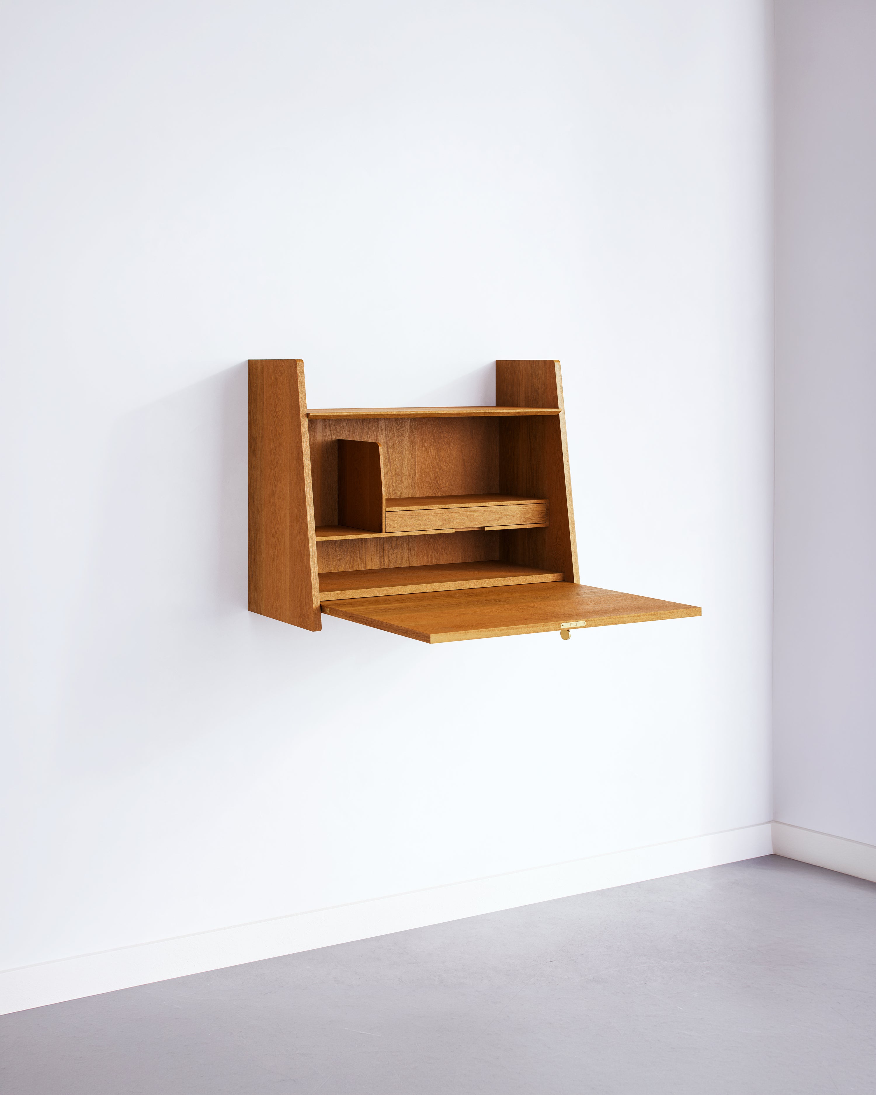 Wall desk • QA